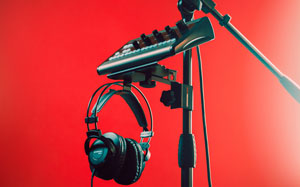 Frameworks Introduces Universal Mic Stand Mount for Personal Monitor Mixers