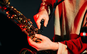 Neoprene Saxophone Straps Launch as Gator Broadens its Woodwind Offerings